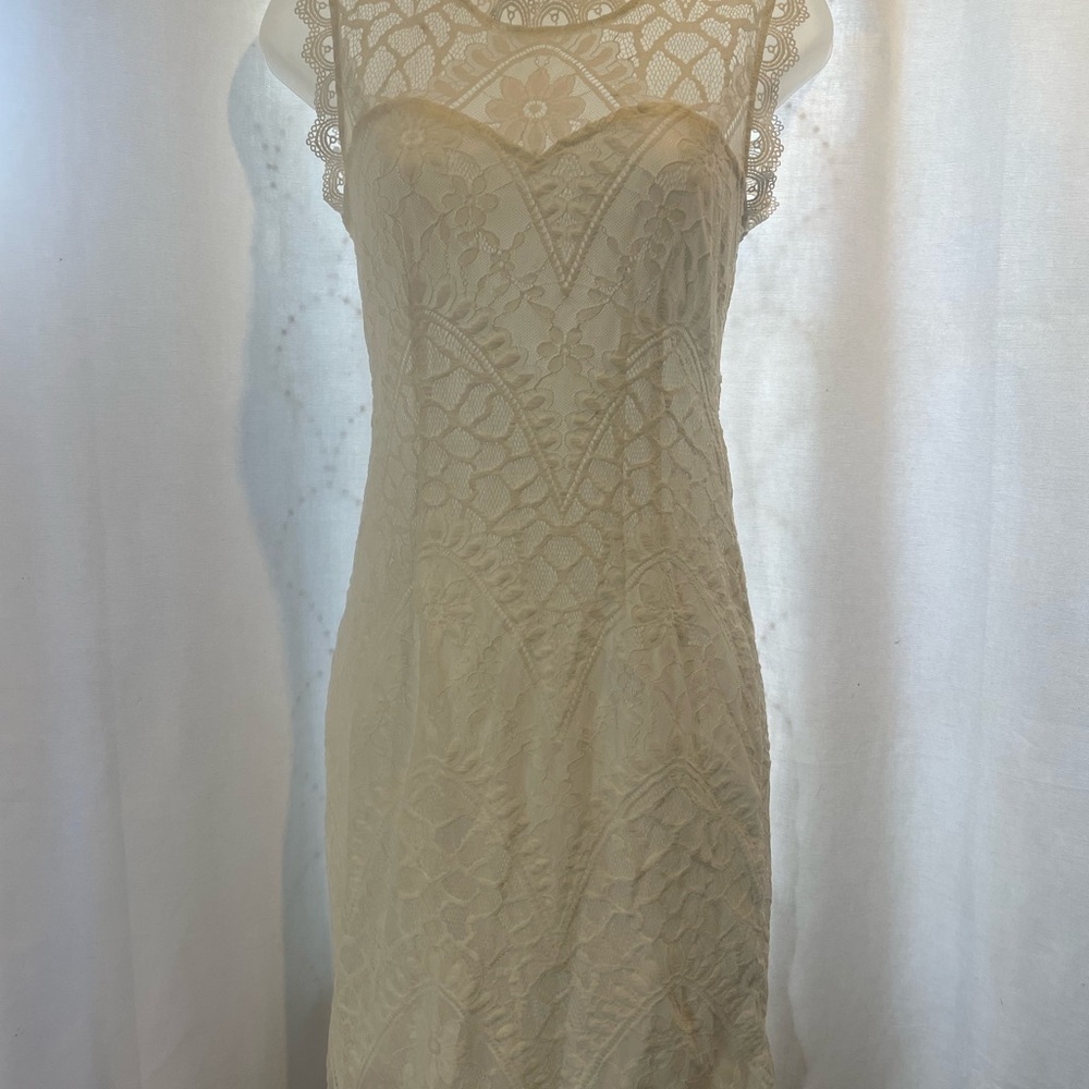 Elegant White Lace Dress